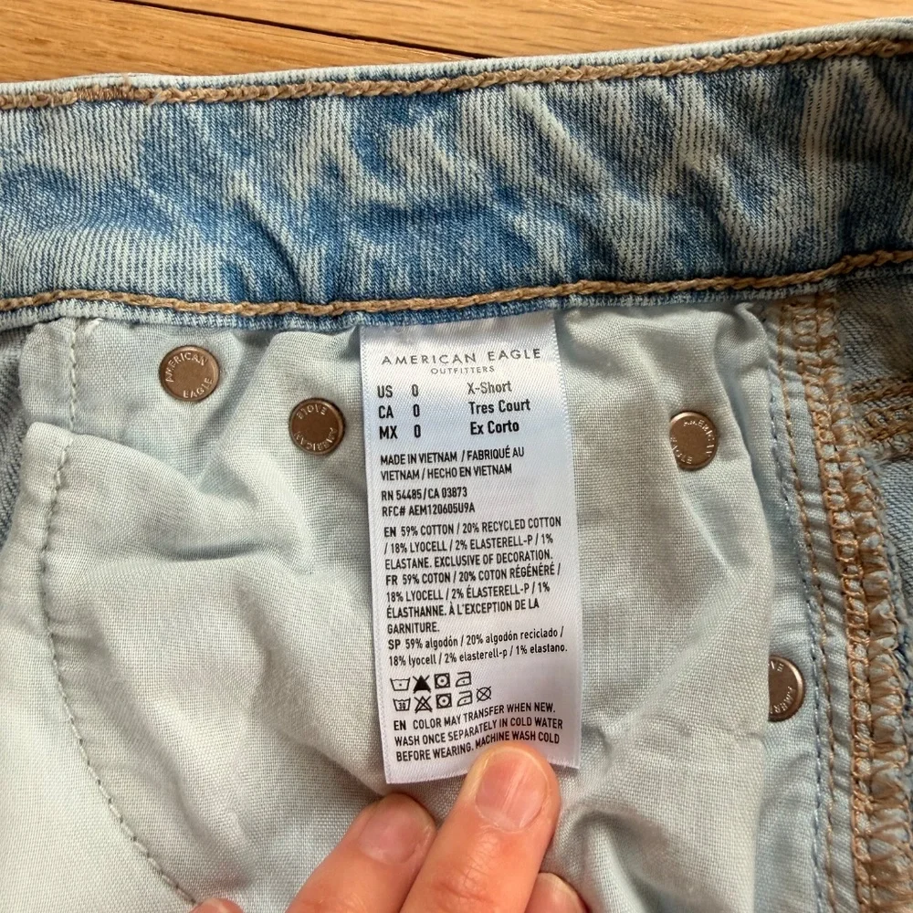American Eagle Women’s Light Wash Super High-Rise Baggy Wide Leg Jean 0 X-SHORT - Picture 4 of 7